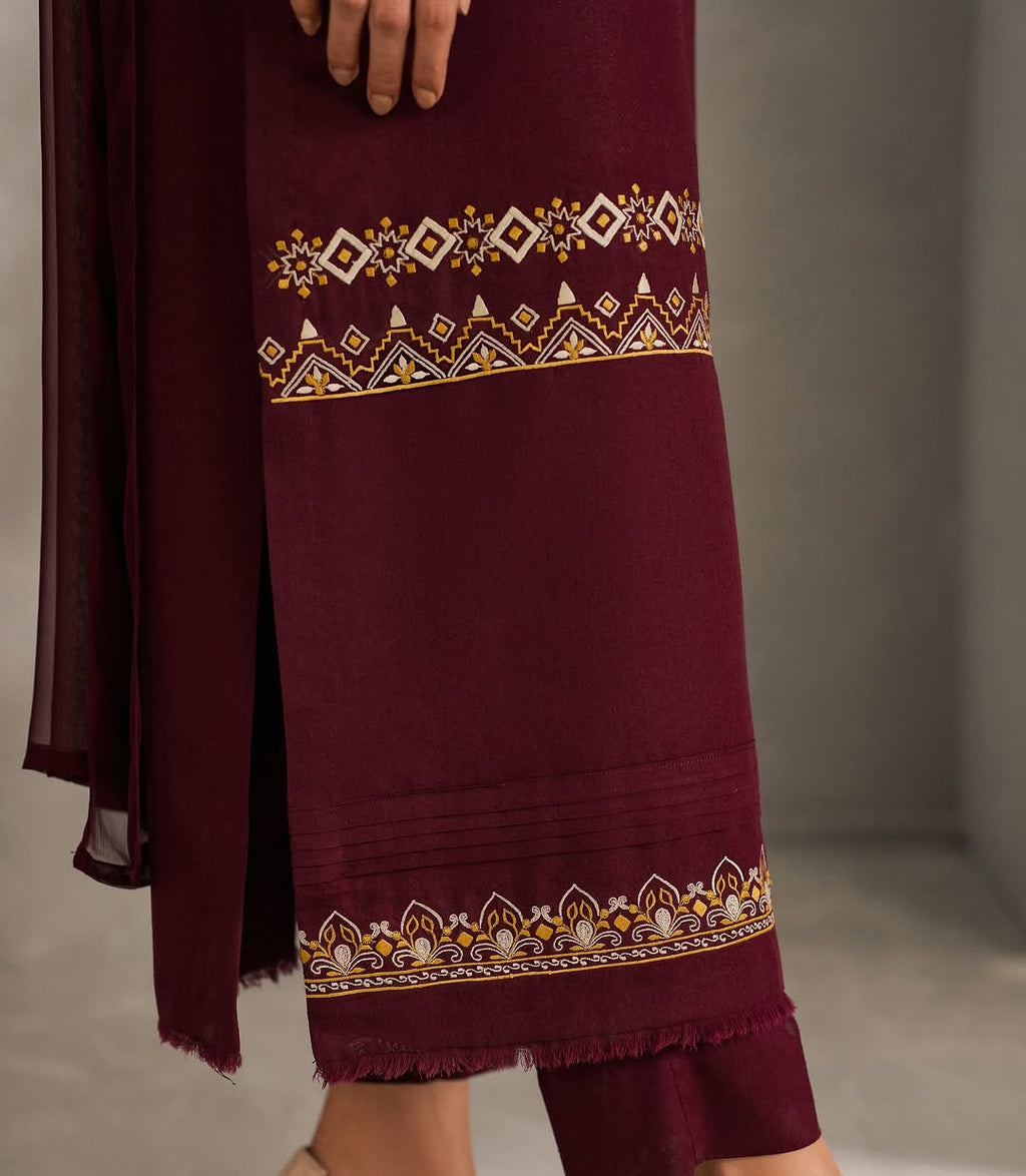 Calvin Red LONG LENGHT ( Embroided 3 PCs)