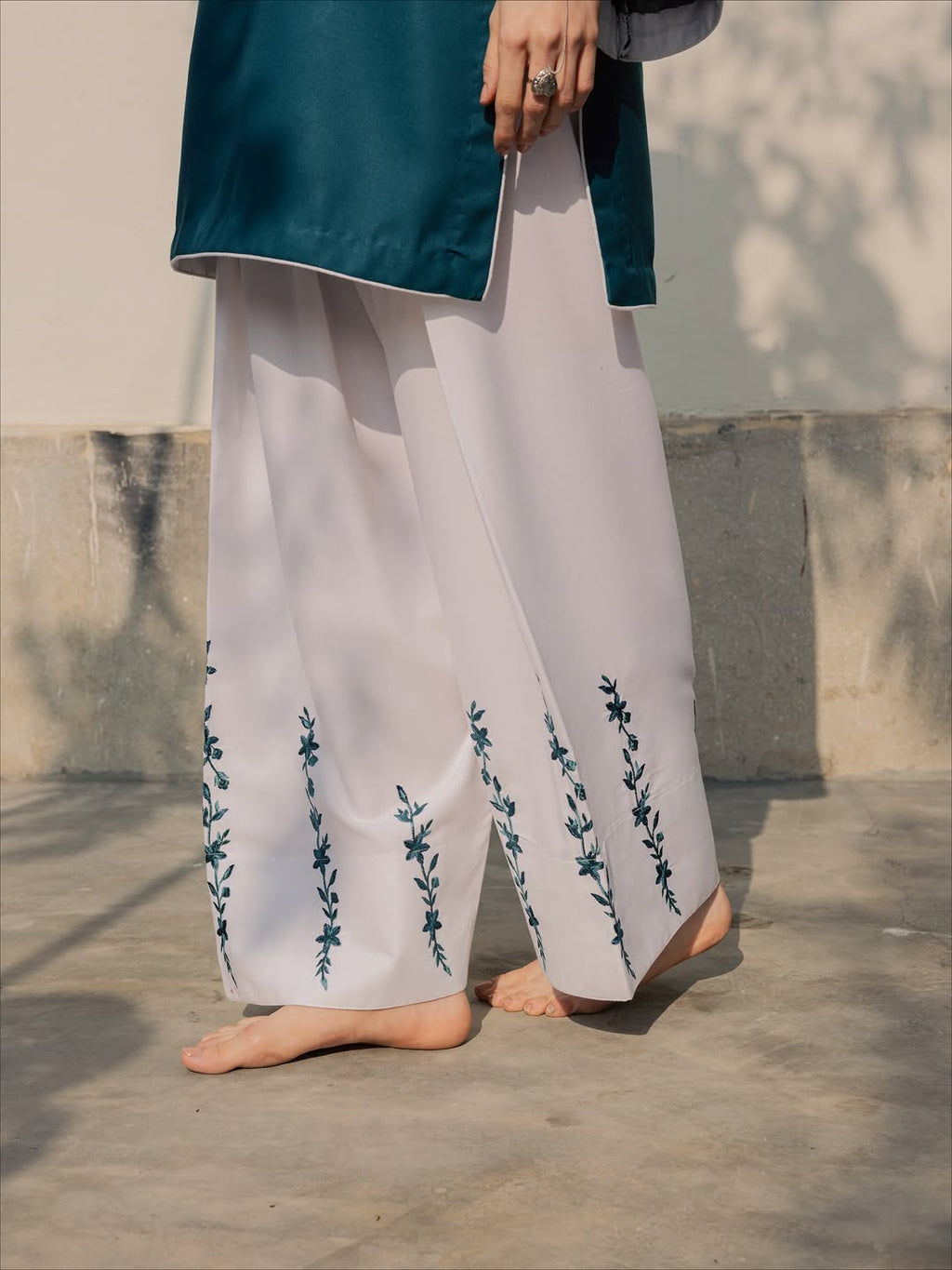 Icon (Stitched 2 Pcs)