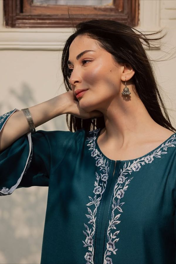 Icon (Stitched 2 Pcs)